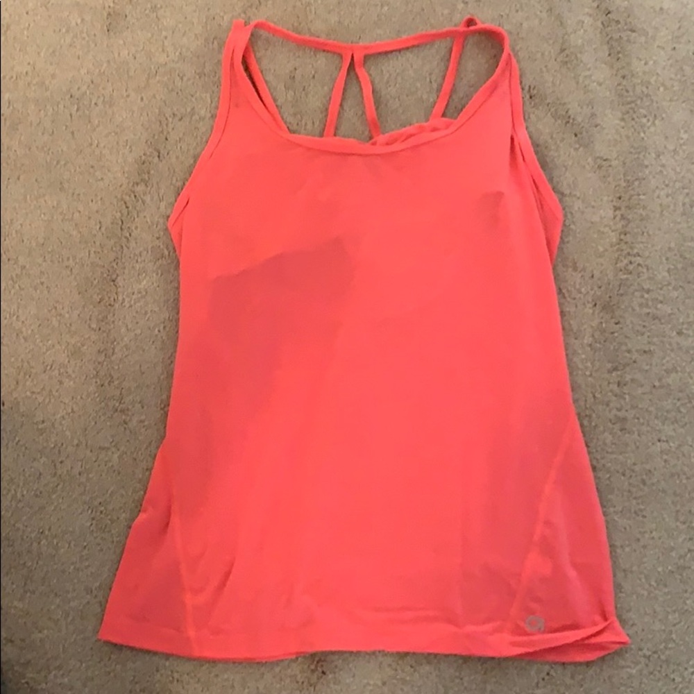 Gap active top